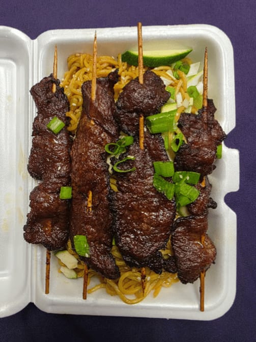L2. Garlic Noodle with Teriyaki Beef.