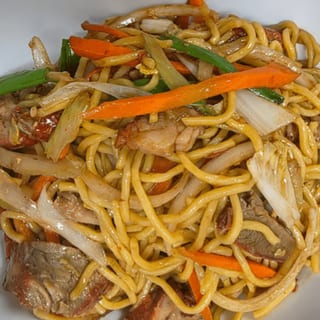 L7. Roast Pork Lo Mein