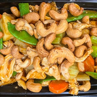 C5. Cashew Chicken with Snow Peas