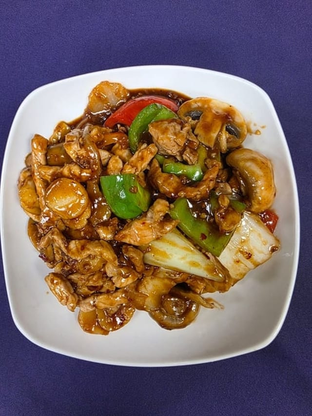 G2. Pork in Garlic Sauce.