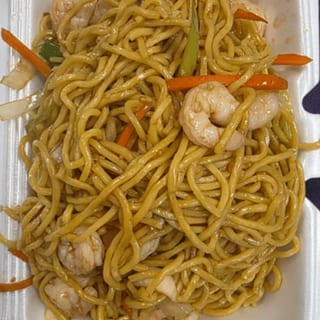L5. Shrimp Lo Mein
