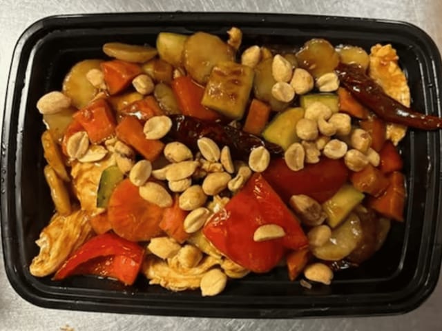 C8. Kung Po Chicken.