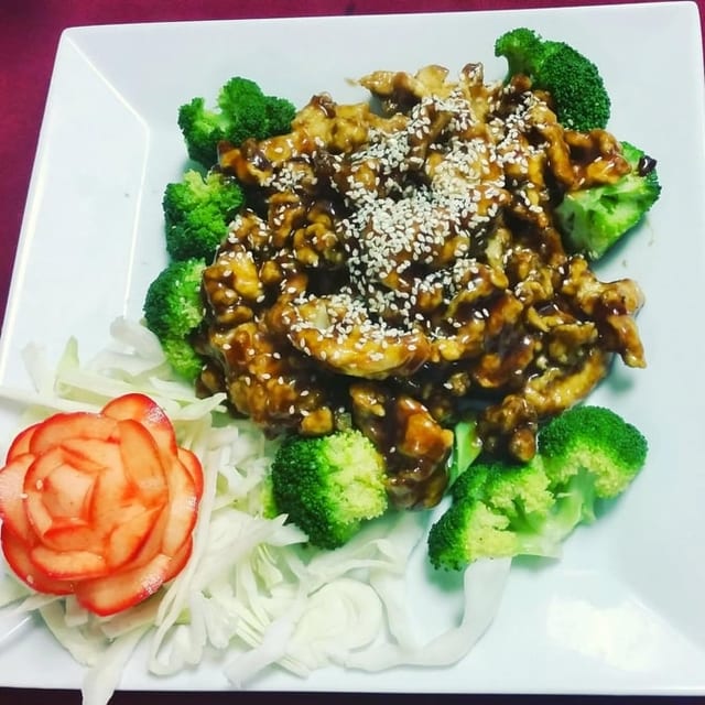 B9. Beef & Black Bean Sauce.